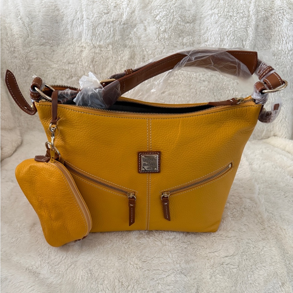 NEW - NEVER USED - Dooney & Bourke Yellow Leather Mary Bag